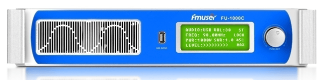 FU-1000C 1000 wattový FM vysílač kombinuje více RF funkcí na předním panelu pro zákazníky