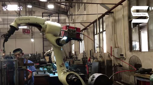 六轴自动焊接机器人有什么作用呢?机器人厂家